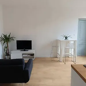 Logement Moderne 2 Pers, Parking Prive, Proche Cv Appartement